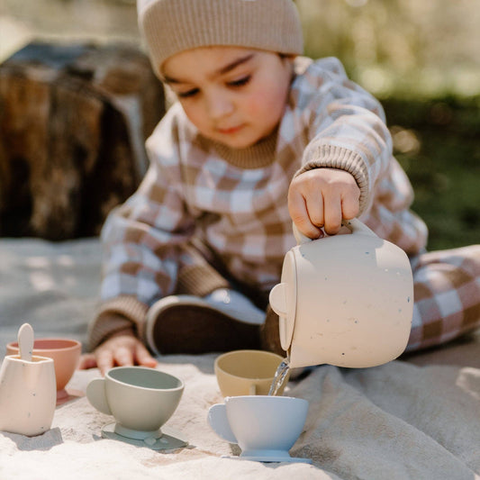 Kynd Kitchen & Tea Party Set