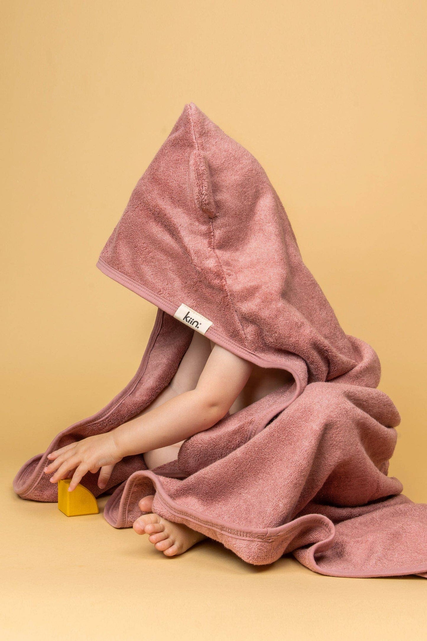 Kiin Hooded Towel